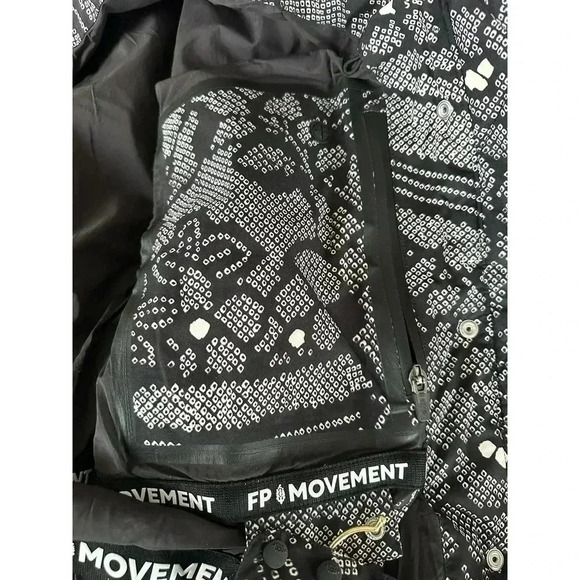 Free People Bunny Slope Printed PrimaLoft® Puffer Ski Jacket Black NWT, NEW! - Picture 9 of 12